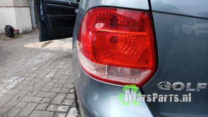 Achterlicht links van een Volkswagen Golf, Auto-onderdelen, Verlichting, Gebruikt, -, Volkswagen, -