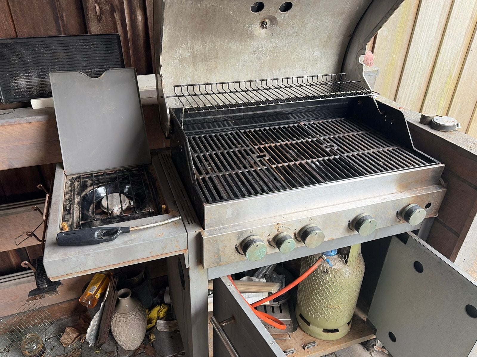 Titel: Tenneker Gasbarbecue 5-pits  – geteste gasfles erbij, Ophalen, Gebruikt