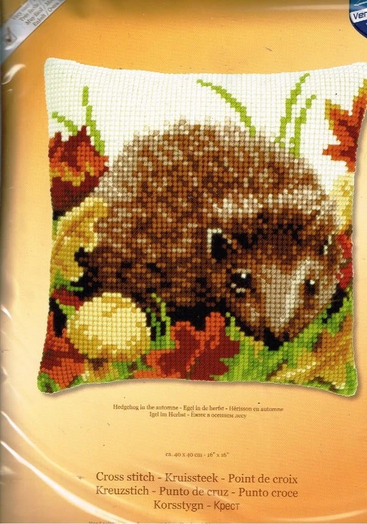 Cado vervaco borduurpakket kussen  EGEL IN DE HERFST, Ophalen of Verzenden, Nieuw, Handborduren, Borduurpakket