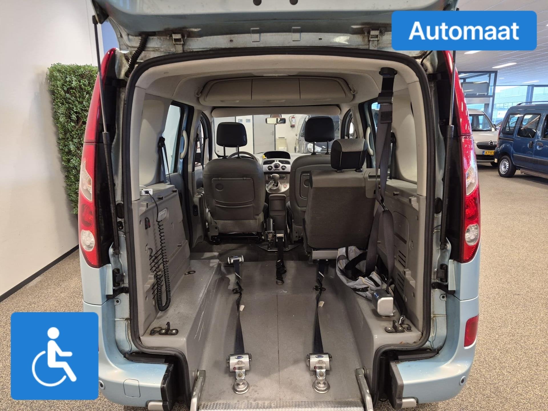 Renault Kangoo Rolstoelauto Automaat 3+1 incl. lier, 12 maanden, Stof, Gebruikt, Blauw