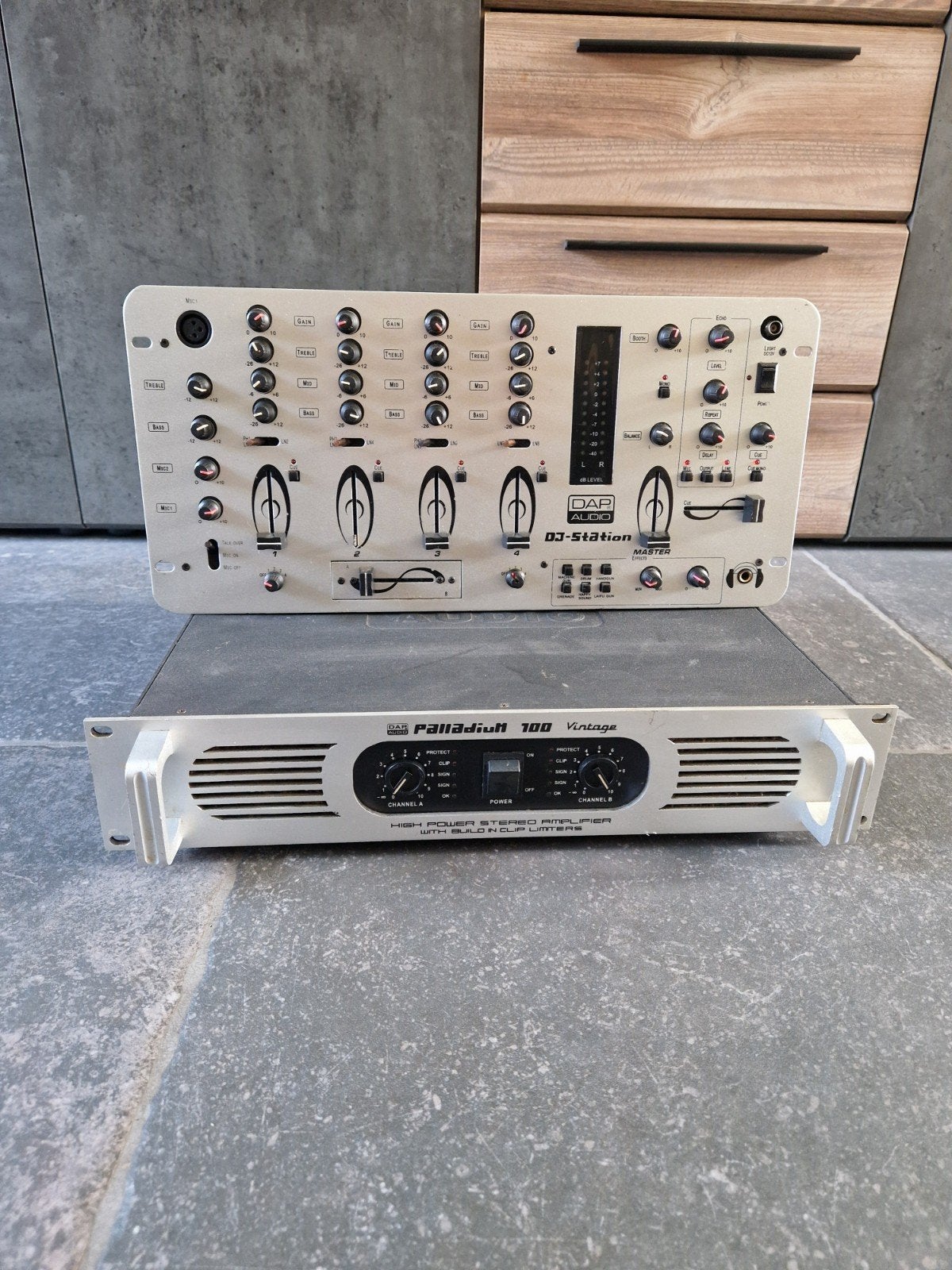 DAP Audio Mengpaneel DJ-Station met Palladium 100 Versterker, Ophalen, Gebruikt, Minder dan 5 kanalen, Microfooningang