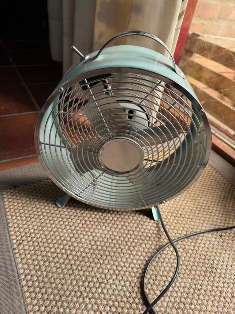 Ventilator Hema, Ophalen of Verzenden, Zo goed als nieuw, Tafelventilator