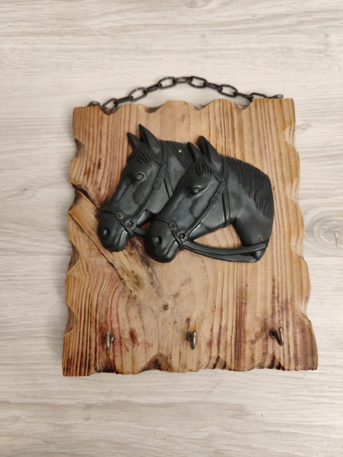 Vintage houten sleutelrekje met paardenhoofden 20x18 cm, Ophalen of Verzenden, Zo goed als nieuw, Bruin, Vintage