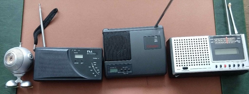 5 draagbare radiootjes radio waarvan 4 nieuw  radio, Ophalen of Verzenden, Nieuw