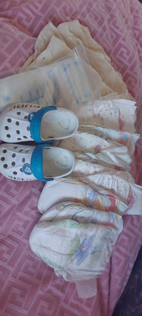 Pampers maat 1 en 4, borstkolf zakjes en ugs maat 25, Ophalen of Verzenden, Nieuw, Jongetje of Meisje