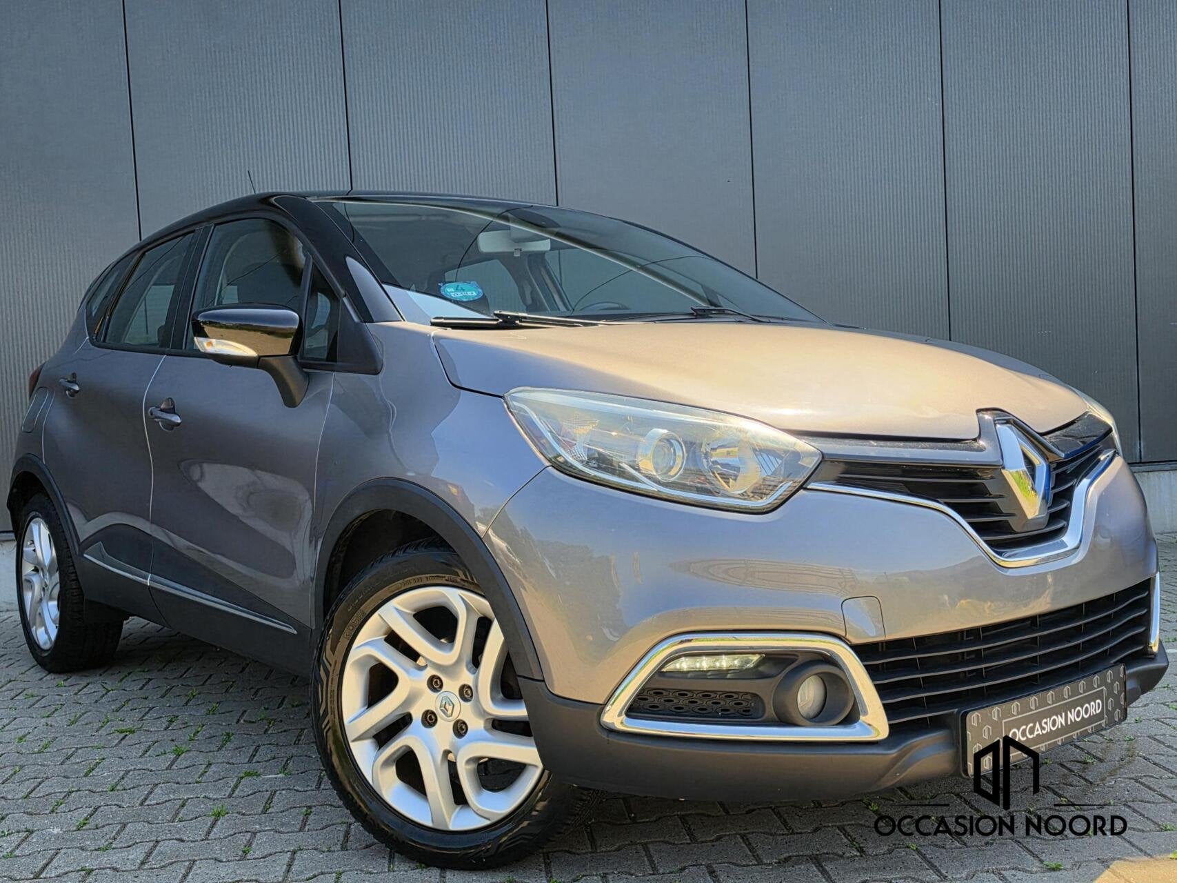 Renault Captur 0.9 TCe |Climate|Keyless|Stoelver|Cruise|Navi, Auto's, Voorwielaandrijving, Gebruikt, Met garantie (alle), 49 €/maand