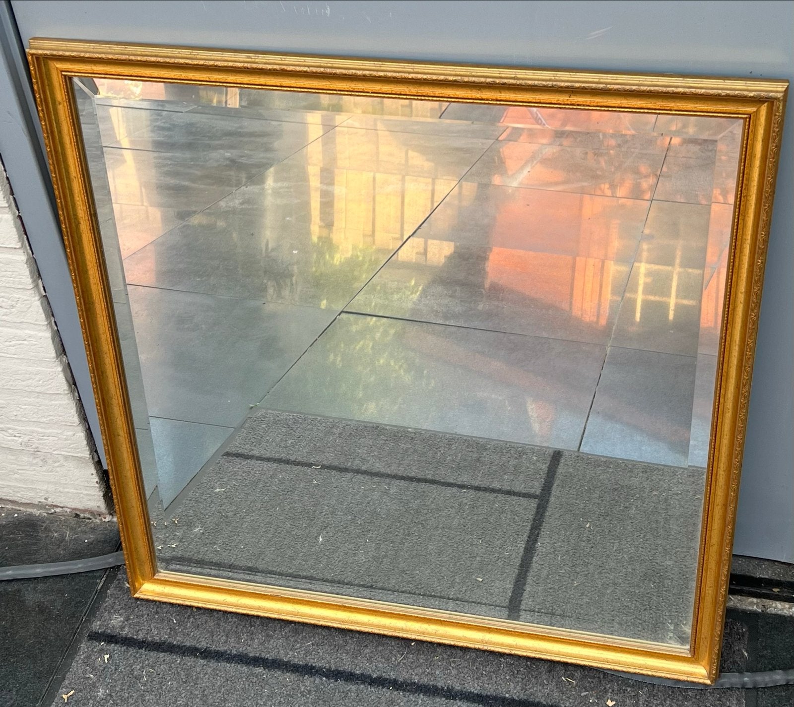 Grote rechthoekige spiegel met gouden lijst, Ophalen, Rechthoekig, 100 tot 150 cm