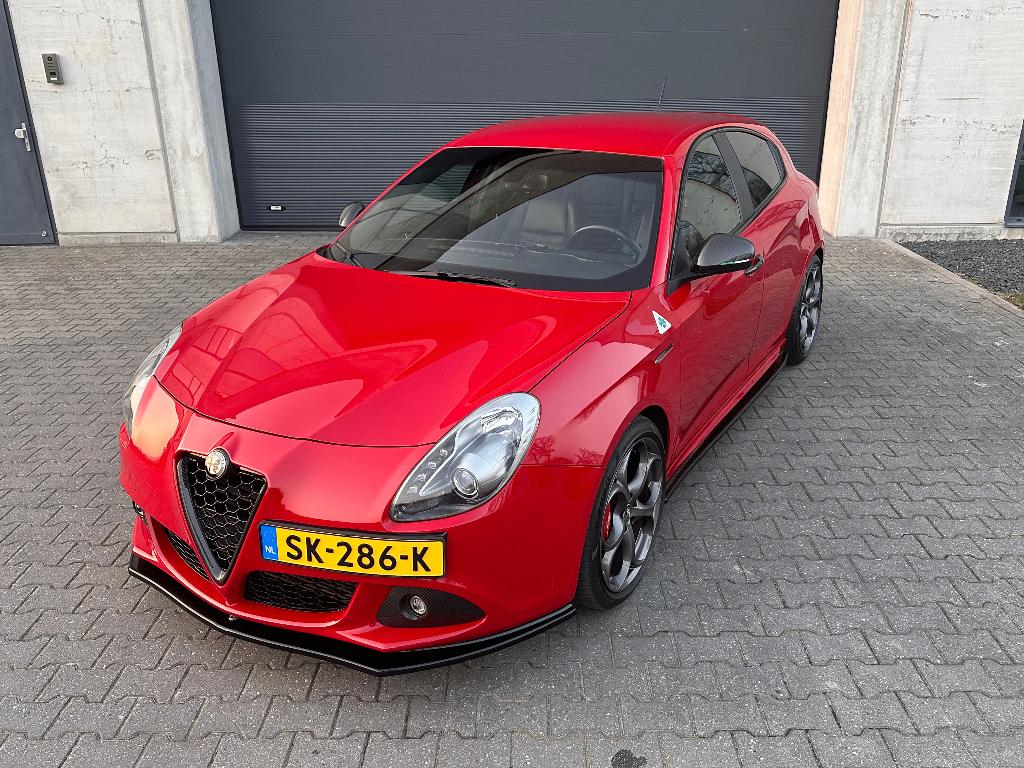 Alfa Romeo Giulietta QV 1.75 TBi | 99.800 km, Auto's, 4 cilinders, Leder, Handgeschakeld, Particulier