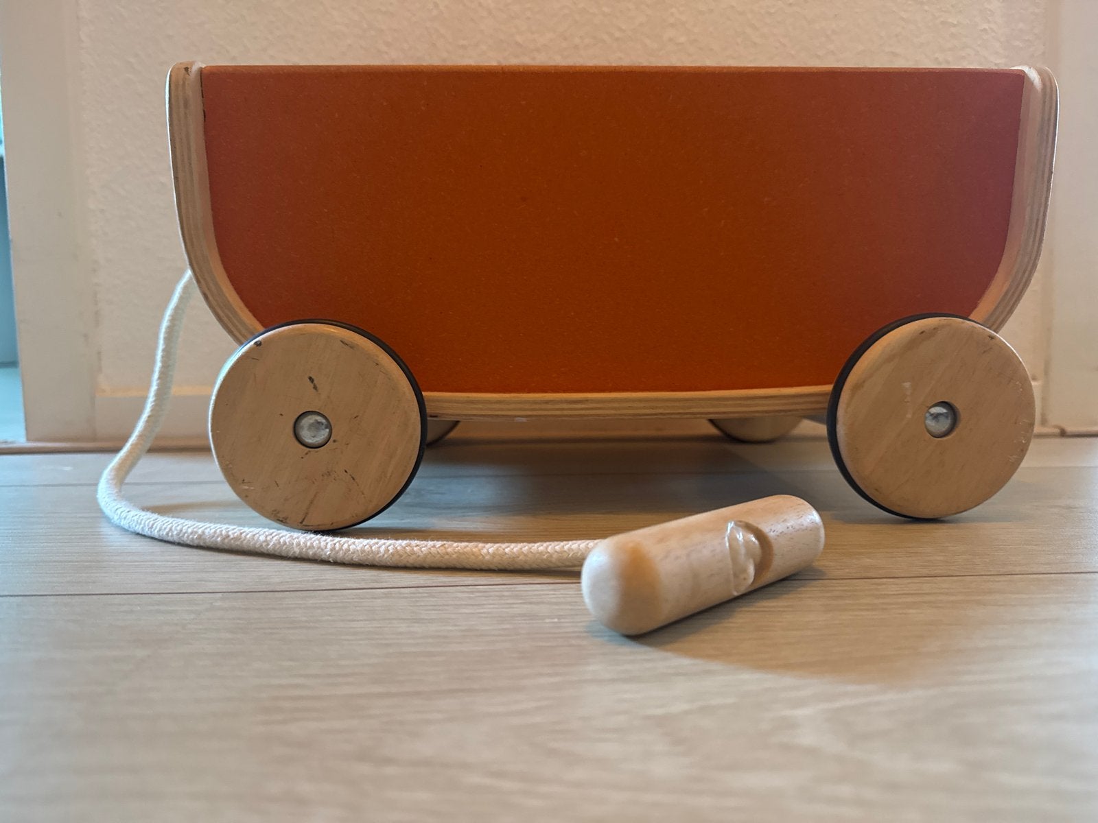 PlanToys Houten Trekkar met Touw - Oranje, Ophalen, Zo goed als nieuw, Jongen of Meisje