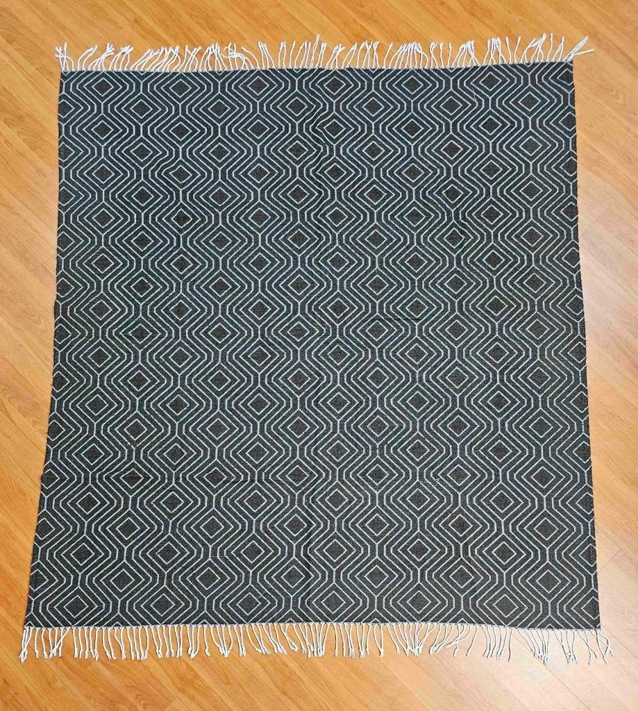 Woonkleed grijs 165/150 cm, Djt@dejuistetoon.eu, Ophalen of Verzenden, Zo goed als nieuw, Mon Plaisir 19, Etten-Leur, Netherlands