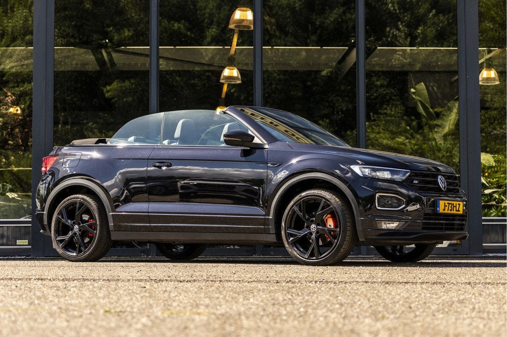Volkswagen T-Roc Cabrio 1.5 TSI R-Line (bj 2020, automaat), 15 km/l, Euro 6, 4 cilinders, Zwart