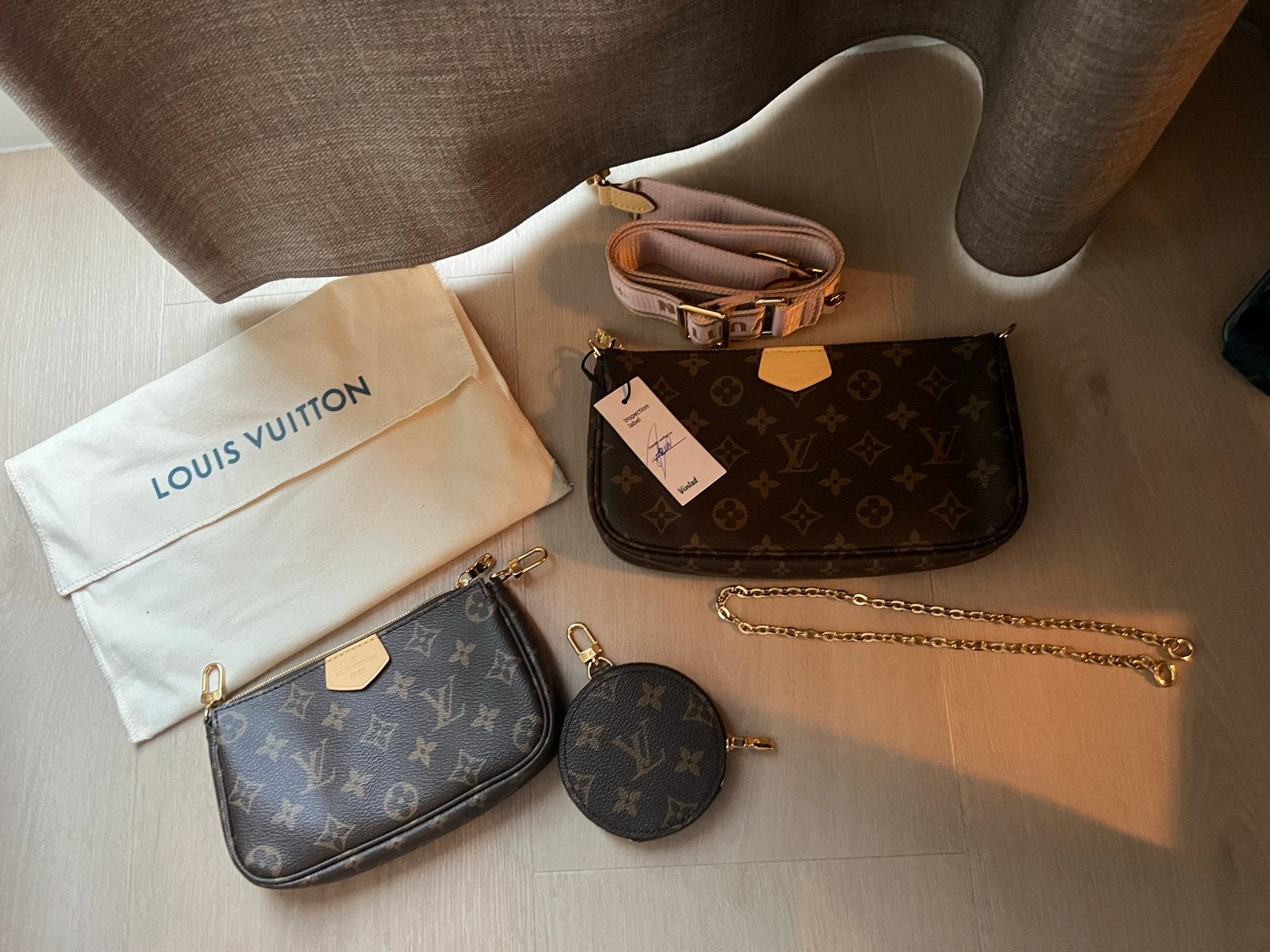 Louis Vuitton Multi Pochette Accessoires - Zo goed als nieuw, Verzenden, Zo goed als nieuw, Bruin, Schoudertasje