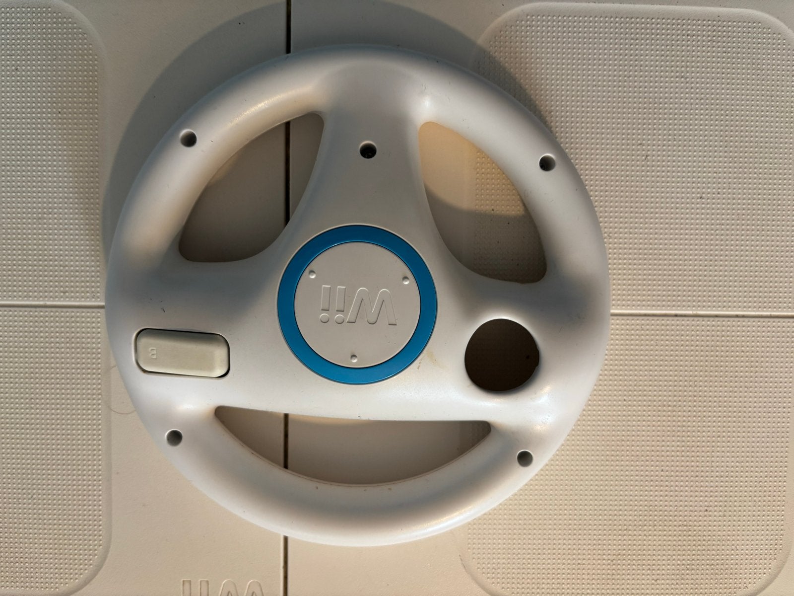 Wii stuur voor racegames - Wit, Ophalen of Verzenden, Gebruikt, Wii, Stuurtje of Sportattribuut