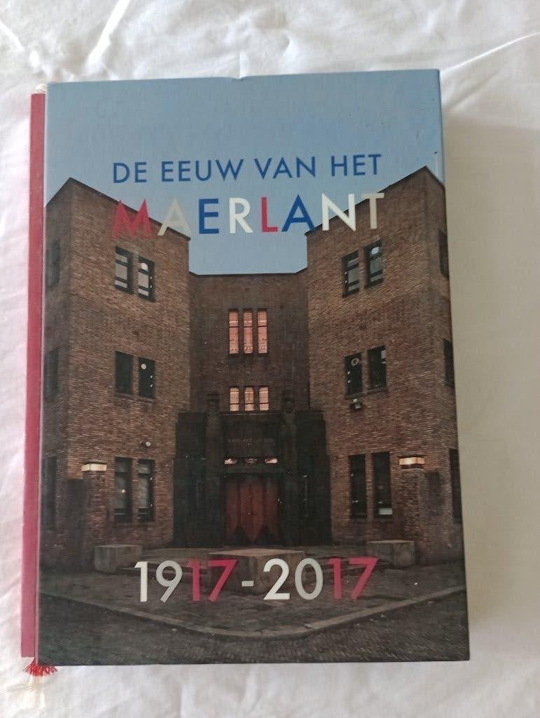 DE EEUW VAN MAERLANDT  1917 - 2017 school van Mark Rutte, 20e eeuw of later, Casper Postmaa, Ophalen of Verzenden, Zo goed als nieuw