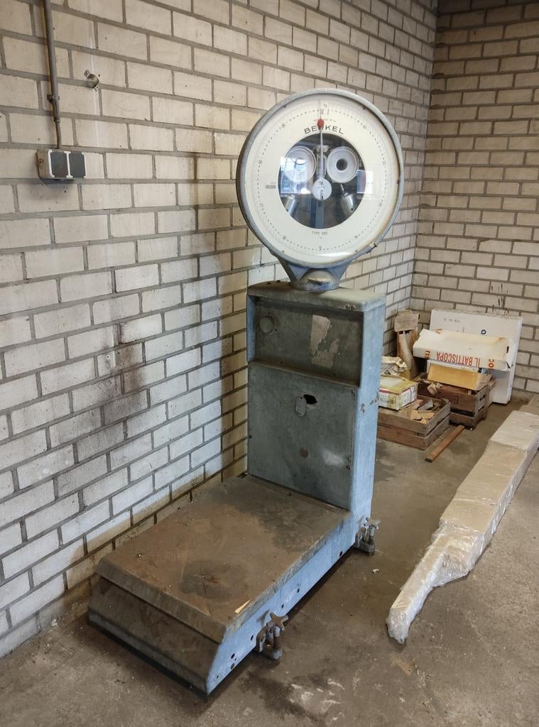 Grote oude zware weegschaal, Witgoed en Apparatuur, Ophalen, Gebruikt, 500 gram of grover, 50 tot 100 kg