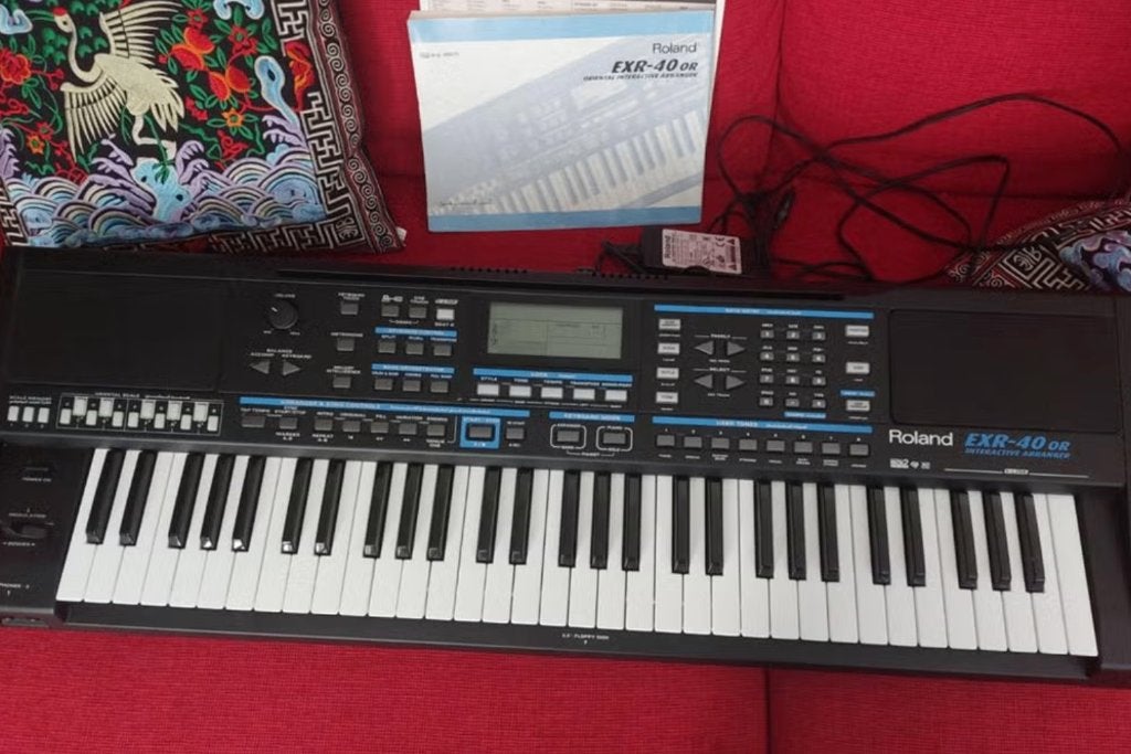 Zeldzame Roland EXR 40 oriental keyboard, Ophalen of Verzenden, Zo goed als nieuw, 61 toetsen, Overige merken