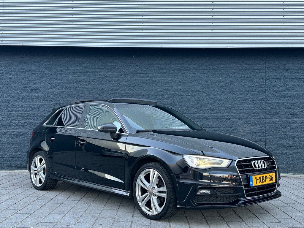 Audi A3 Sportback 1.4 TFSI S-Line Panorama Trekhaak Dealer o, Auto's, Audi, Gebruikt, Euro 6, 4 cilinders, Leder en Stof