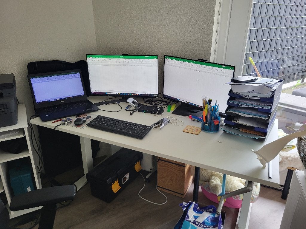 In hoogte verstelbaar bureau (160x80), Huis en Inrichting, Bureaus, Zit-sta bureau, 160 cm, In hoogte verstelbaar, Zo goed als nieuw