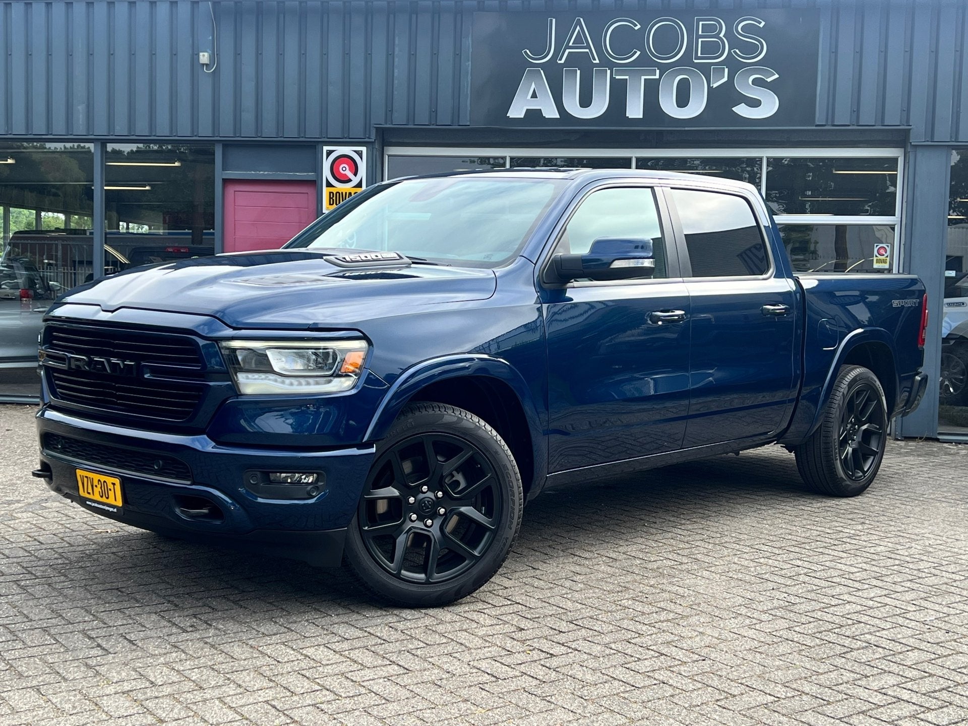Dodge Ram 1500 5.7 V8 4x4 Crew Cab Sport, Automaat, 2361 kg, Gebruikt, 5654 cc