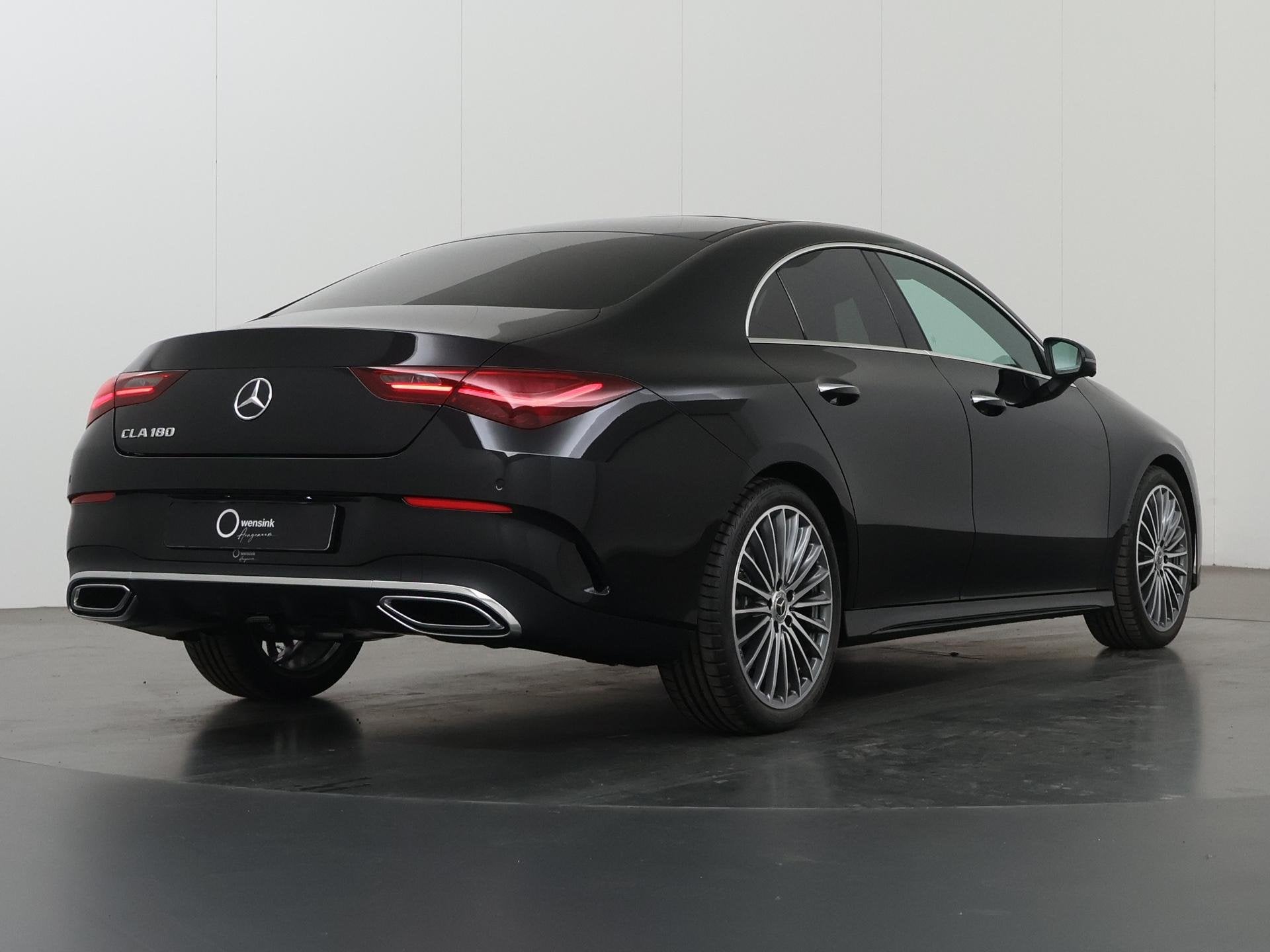 Mercedes-Benz CLA-klasse 180 Business Solution AMG | Panoram, Auto's, CLA, 136 pk, 4 cilinders, Zwart