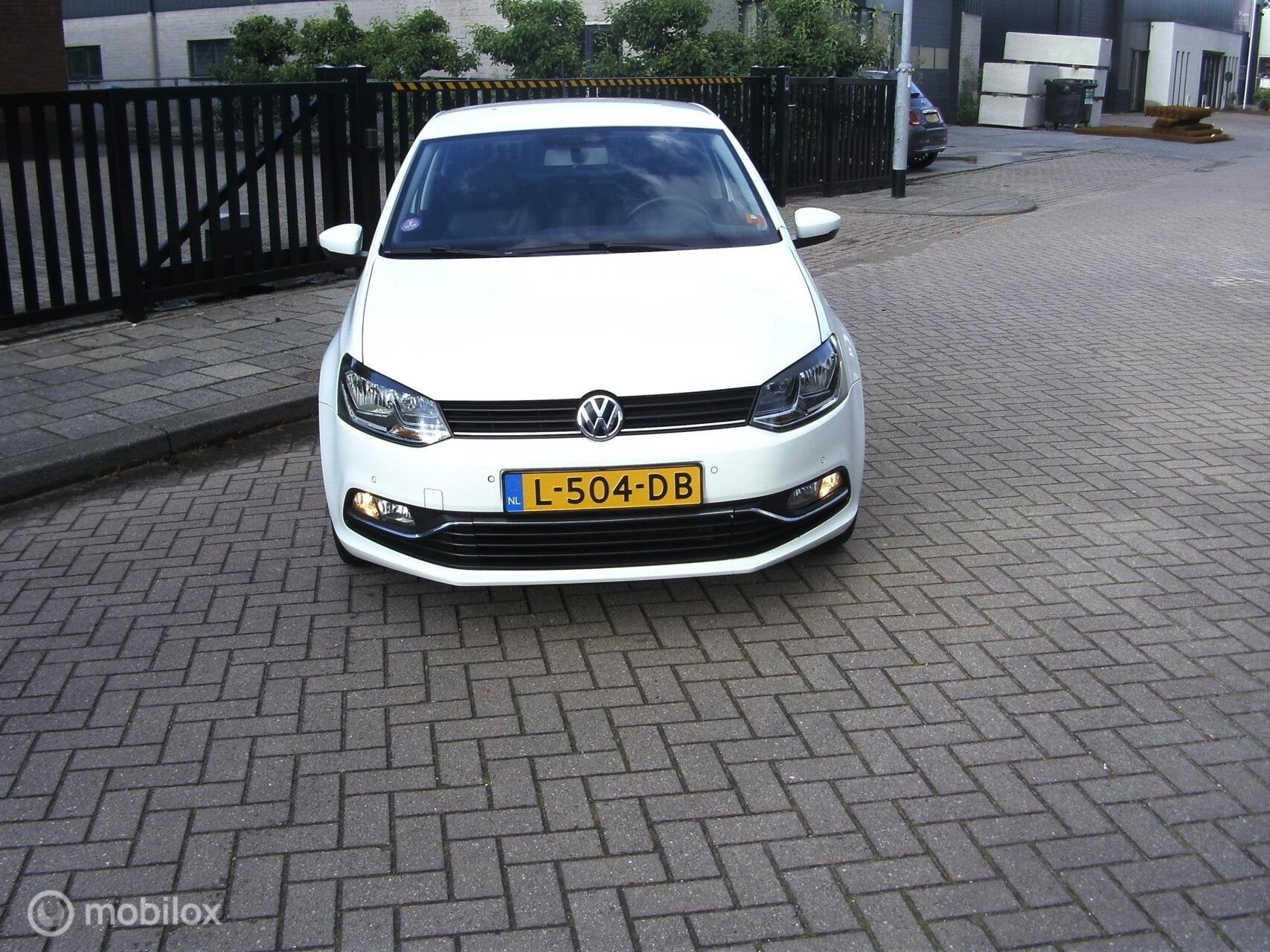 Volkswagen Polo 1.0 Trendline 3 deurs bj 2016, Auto's, Volkswagen, Wit, Handgeschakeld, Particulier, 999 cc