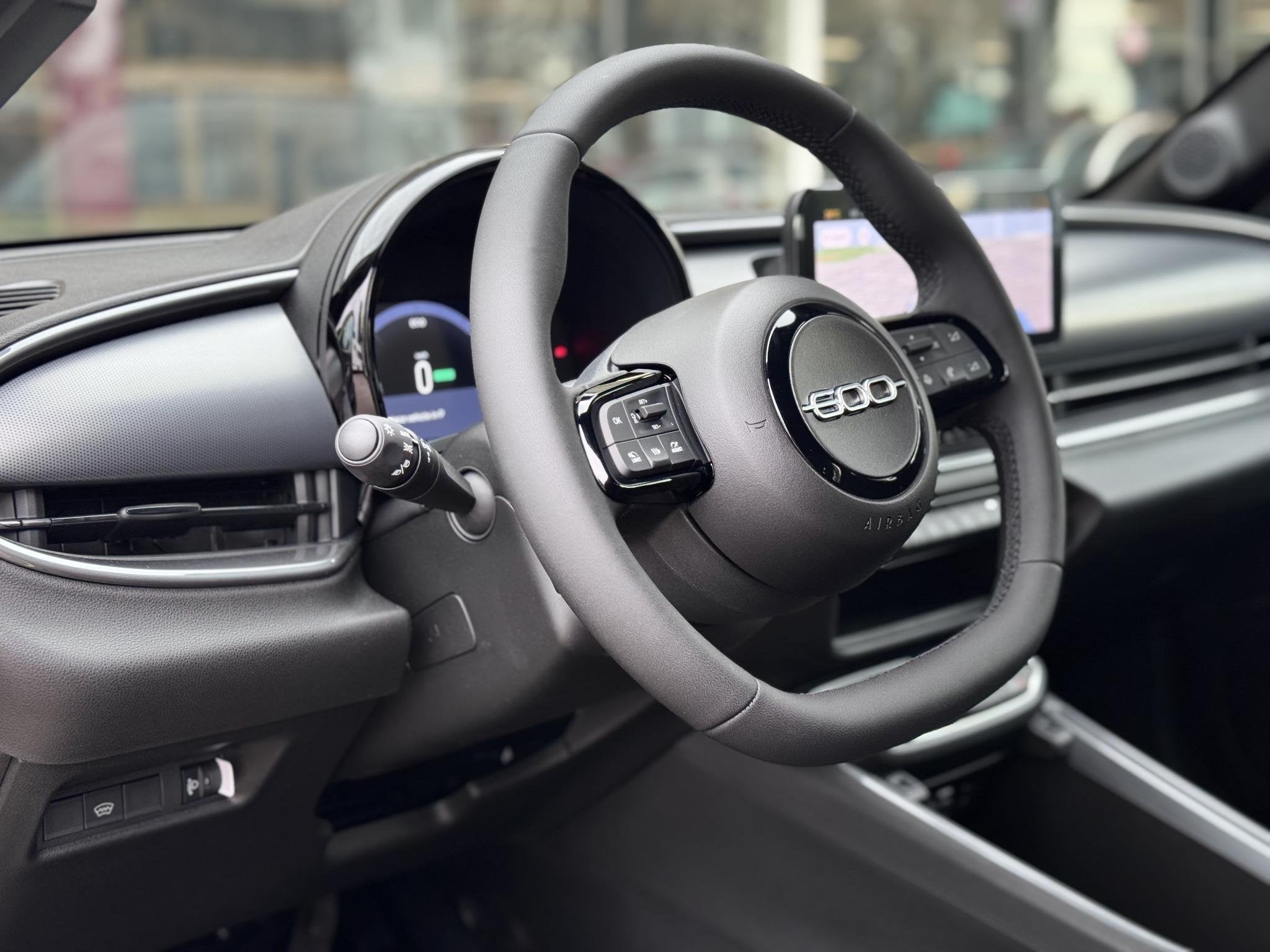 Fiat 600e Sport 54 kWh | Camera | Carplay | Alcantara, Auto's, 156 pk, Adaptive Cruise Control, Nieuw, SUV of Terreinwagen