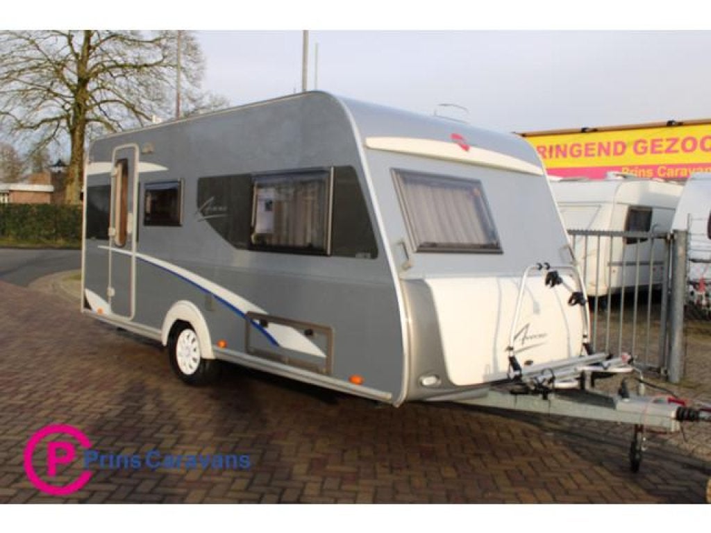 Bürstner Averso 450 Frans Bed en Rondzit, Caravans en Kamperen, Schokbreker, Bedrijf, 750 - 1000 kg, Bürstner