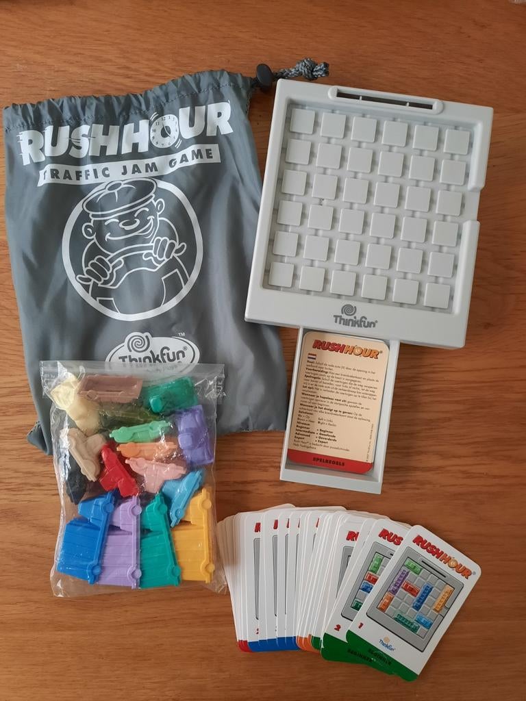 Rush Hour Traffic Jam Game - Denkspel van ThinkFun, Een of twee spelers, Ophalen of Verzenden, Zo goed als nieuw, ThinkFun