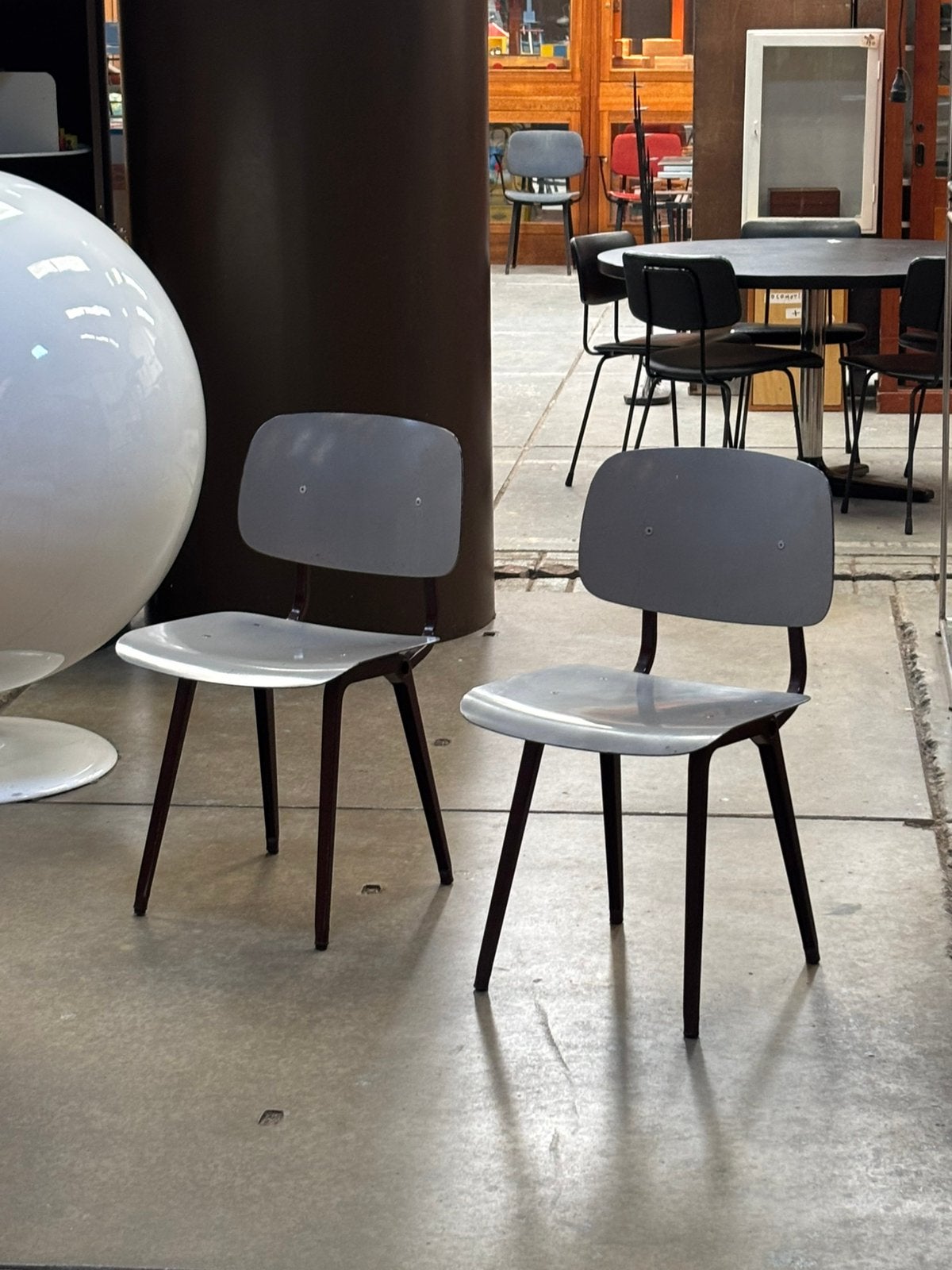 Revolt stoelen (2x) Friso Kramer, Ophalen, Gebruikt, Grijs, Twee