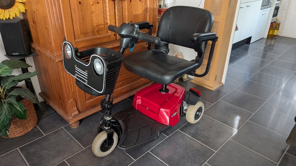Pride Capri 3 Opvouwbare Scootmobiel NIEUWE Accu’s & Lichten, Ophalen, Zo goed als nieuw, Elektrisch, Overige merken