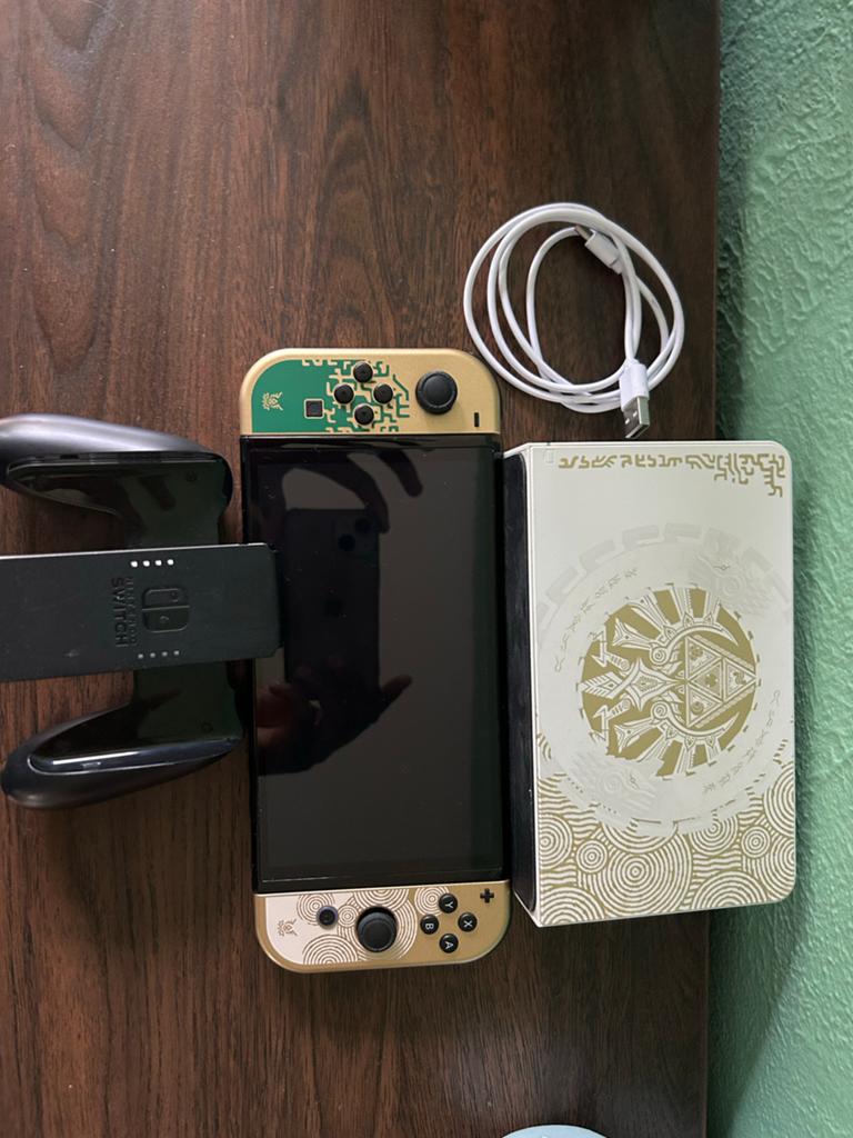 Nintendo Switch OLED Zelda Tears of the Kingdom Editie, Spelcomputers en Games, Spelcomputers | Nintendo Switch, Ophalen of Verzenden