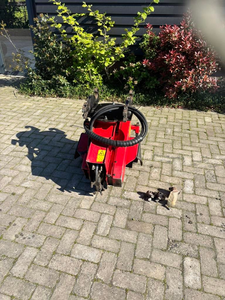 Hydraulische stobbenfrees, Zakelijke goederen, Machines en Bouw | Kranen en Graafmachines, Ophalen of Verzenden, Graafmachine