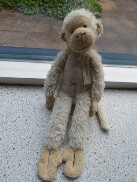 Aap of aapje van Happy horse wit velours meet ca 32 cm, Gebruikt, Ophalen of Verzenden, Middelgroot (20 tot 80 cm), Wit