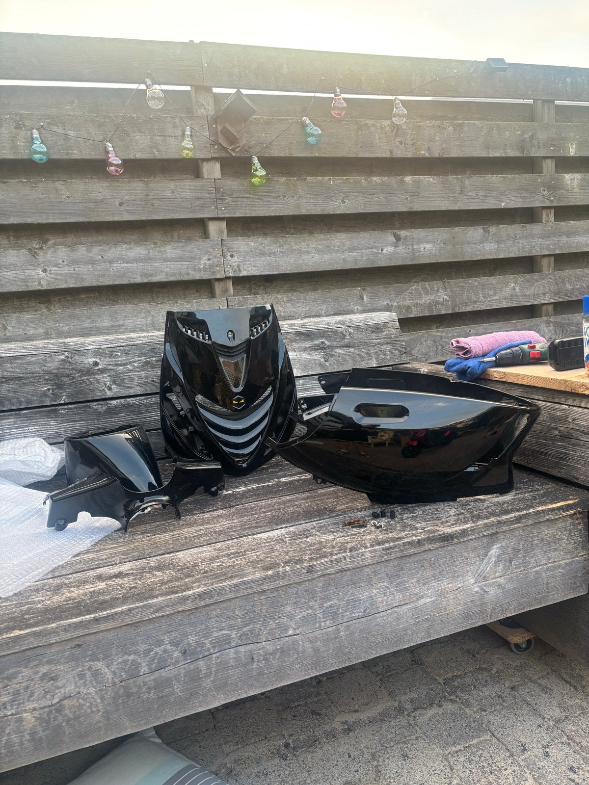 Glanszwarte SP kappenset Piaggio Zip (achterkap schade), Fietsen en Brommers, Brommeronderdelen | Scooters, Ophalen, Gebruikt