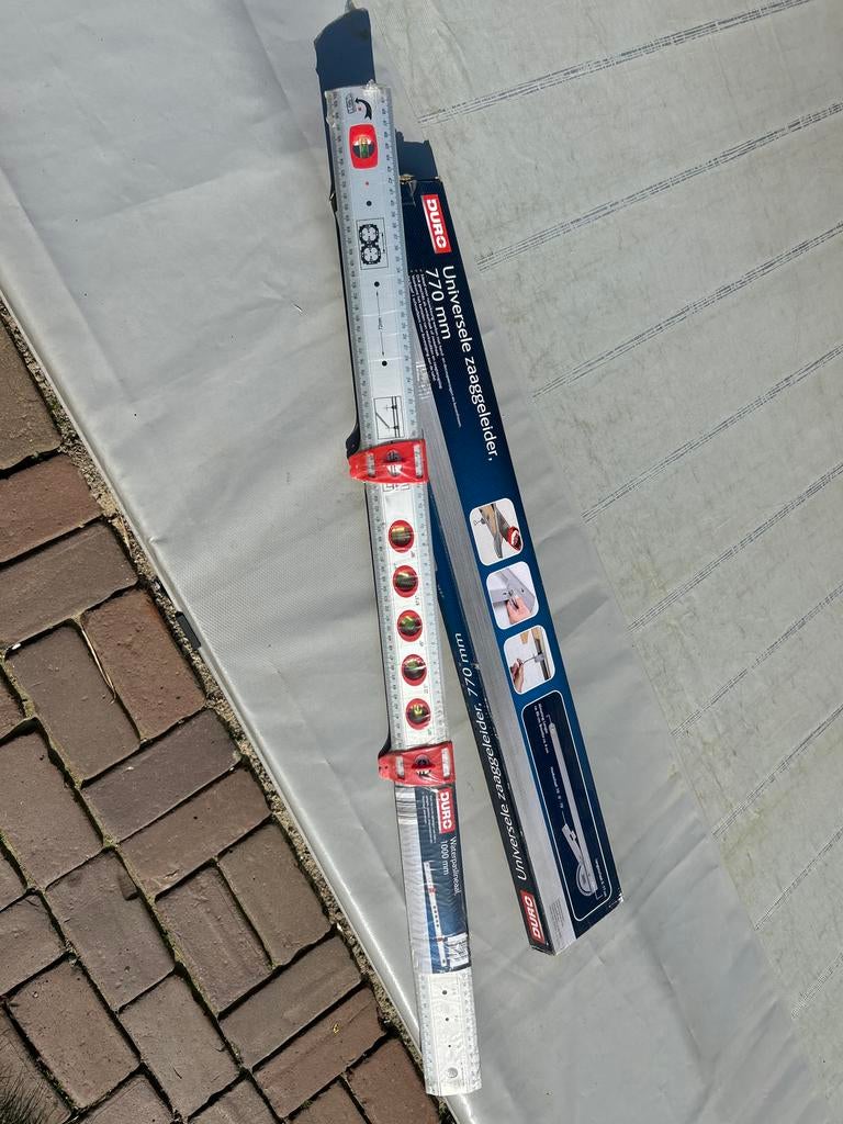 Duro Universele zaaggeleider 770mm en waterpaslineaal 1000mm, Doe-het-zelf en Verbouw, Gereedschap | Handgereedschap, Nieuw, Ophalen of Verzenden