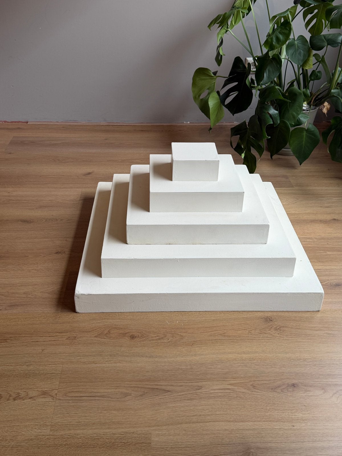 Houten piramide etagere, Ophalen, Gebruikt