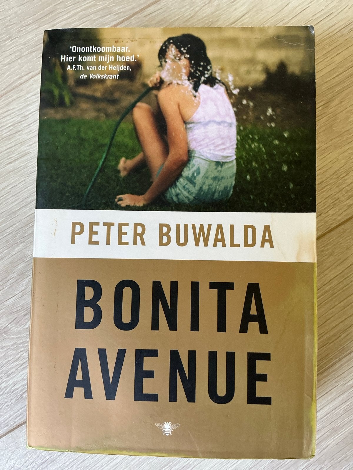 Bonita Avenue - Peter Buwalda (roman), Ophalen of Verzenden, Gelezen, Nederland