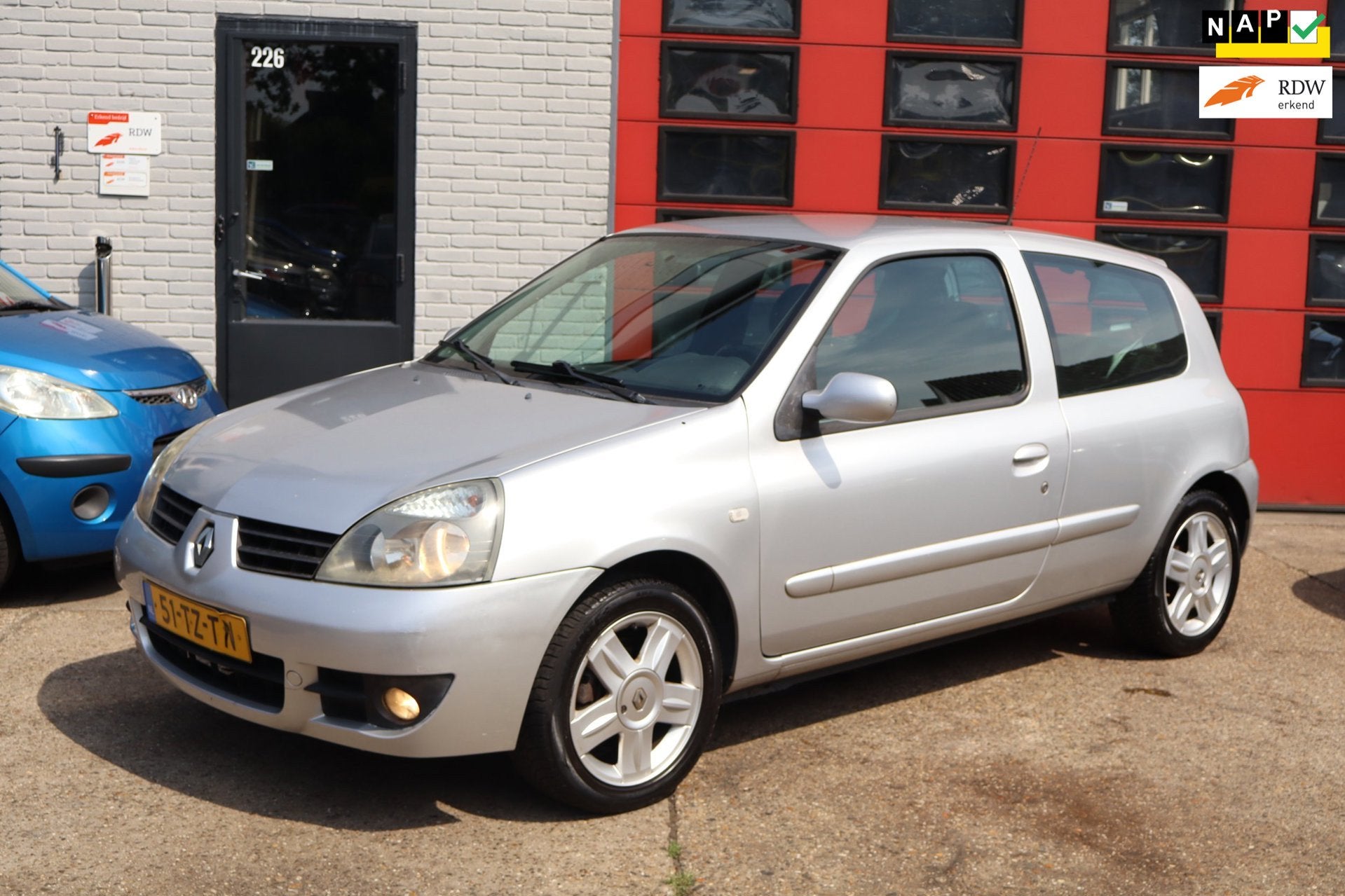 Renault Clio 1.2-16V Campus ,Airco , Sportvelg, Elek pakket, Auto's, Renault, Voorwielaandrijving, Gebruikt, 49 €/maand, Origineel Nederlands
