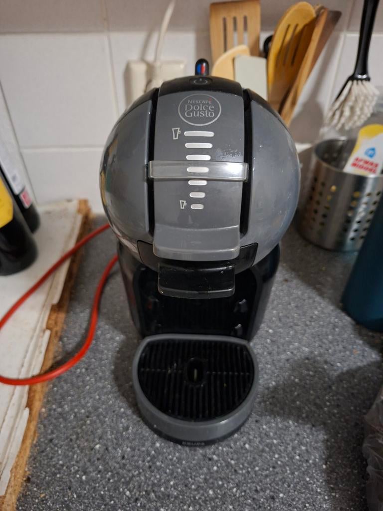Dolce Gusto Mini Me koffiezetapparaat, Witgoed en Apparatuur, Koffiezetapparaten, Gebruikt, Koffiemachine, Ophalen of Verzenden