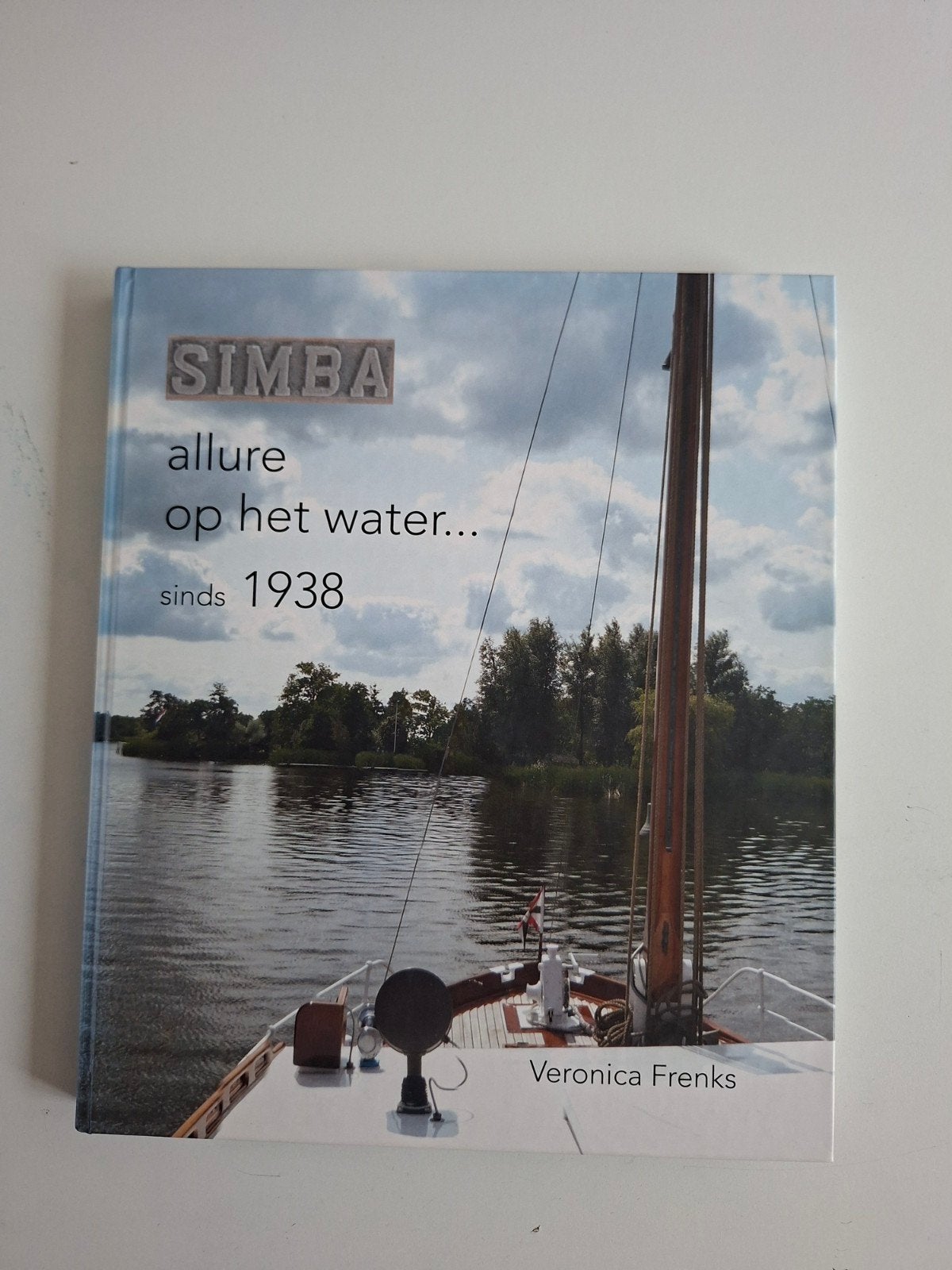 SIMBA: Allure op het water - sinds 1938, Ophalen of Verzenden, Zo goed als nieuw, Veronica Frenks