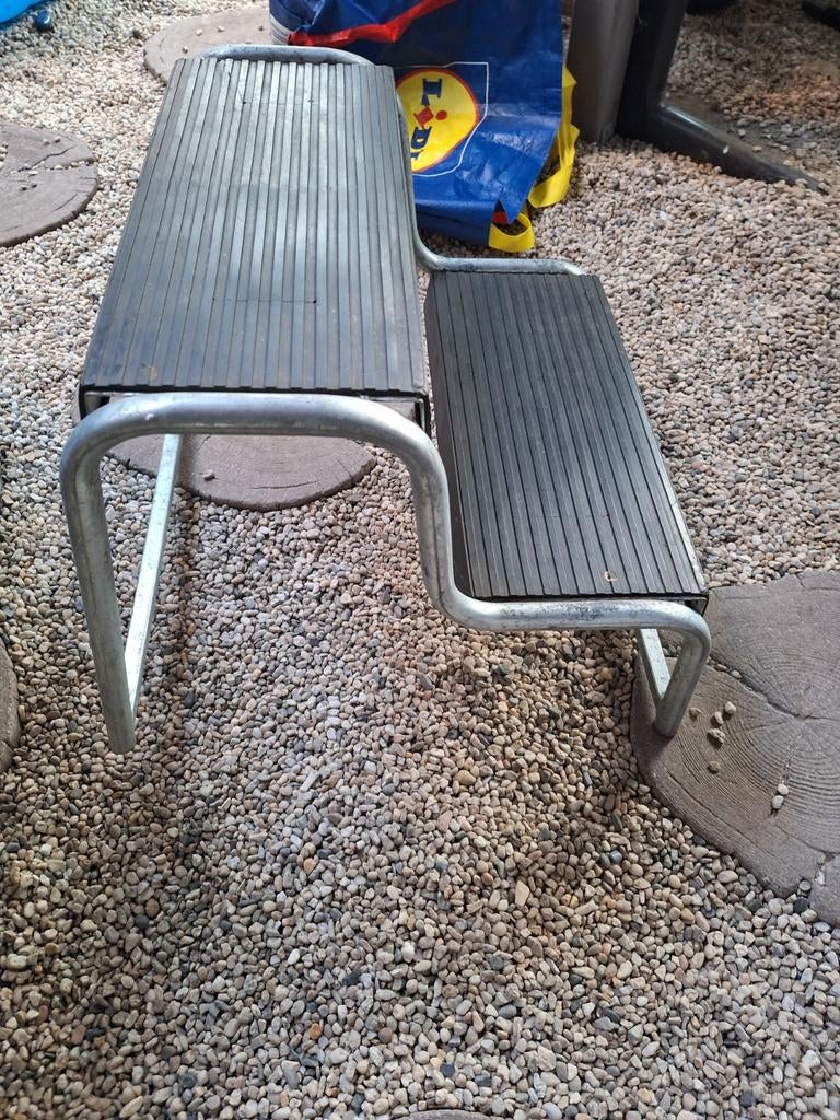 Opstap voor camper, Ophalen