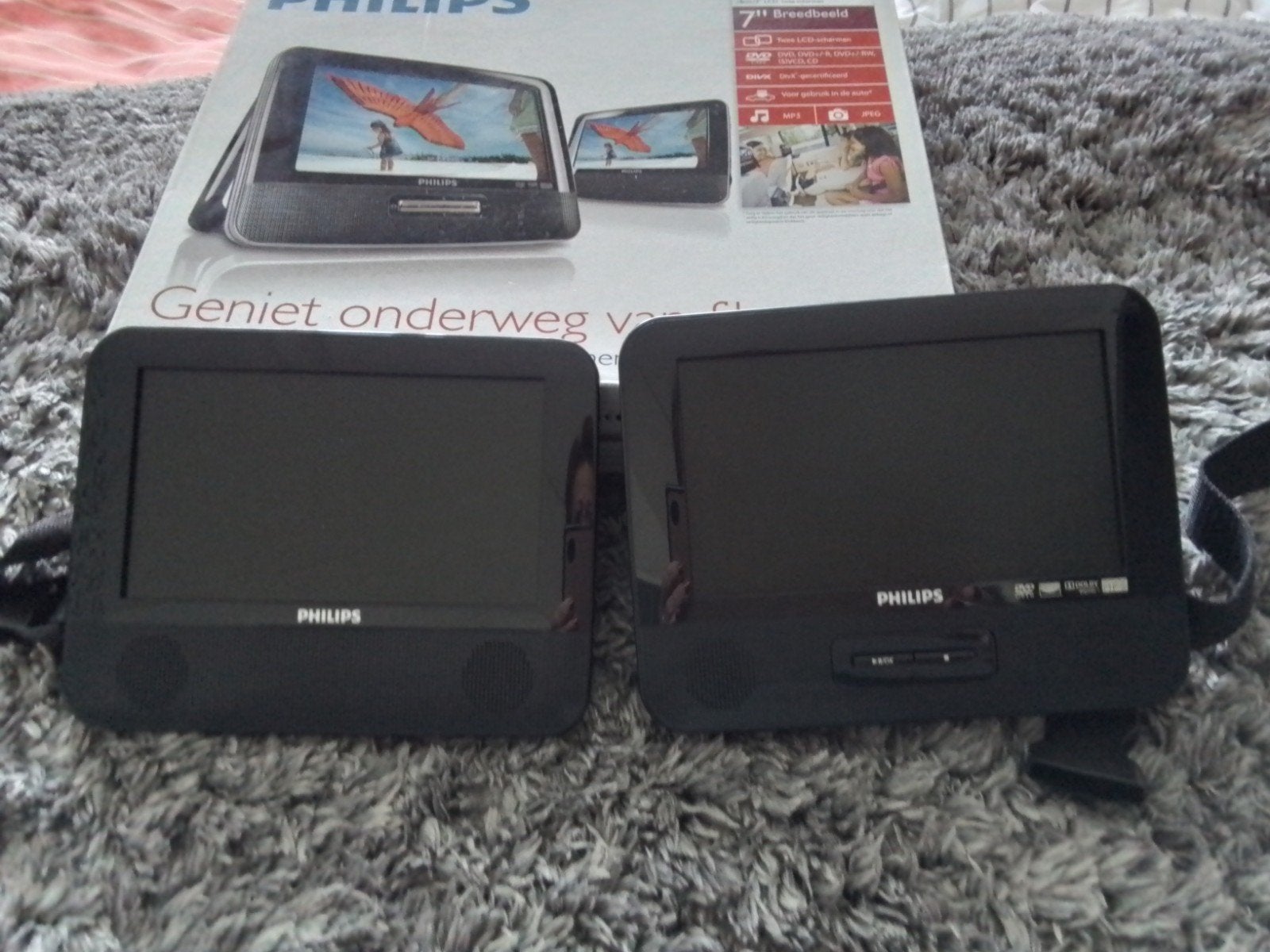2 breedbeeld lcd schermen, Audio, Tv en Foto, Philips, Draagbaar, Zo goed als nieuw, Ophalen