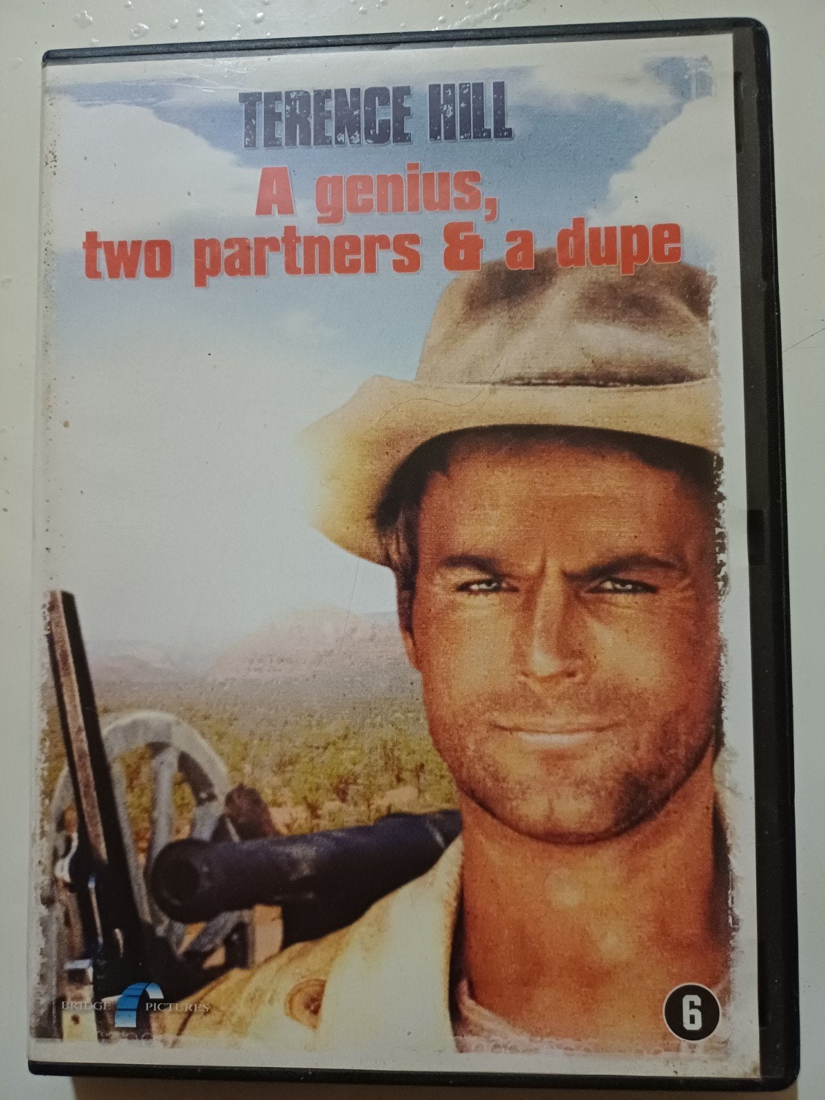 A genius, two partners & a dupe, Vanaf 6 jaar, Ophalen of Verzenden, Zo goed als nieuw