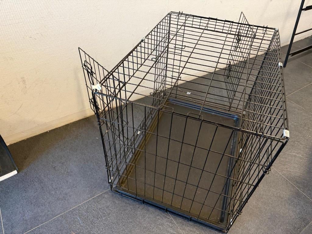 Honden (puppy) bench, Ophalen, Zo goed als nieuw