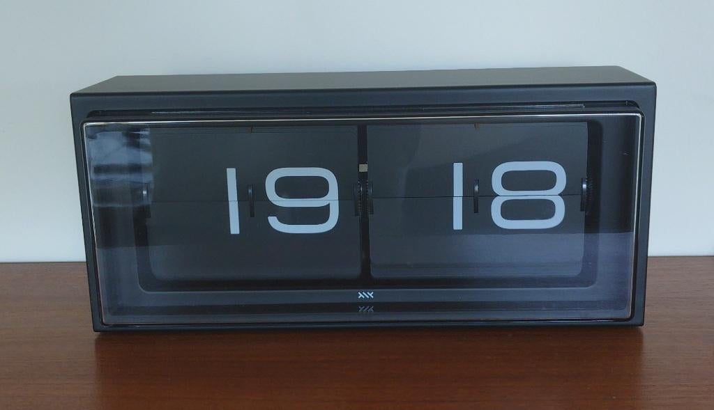 LEFF Leff Amsterdam Brick Klok | Tafel/Wand Clock, Huis en Inrichting, Woonaccessoires | Klokken, Ophalen, Zo goed als nieuw, Analoog