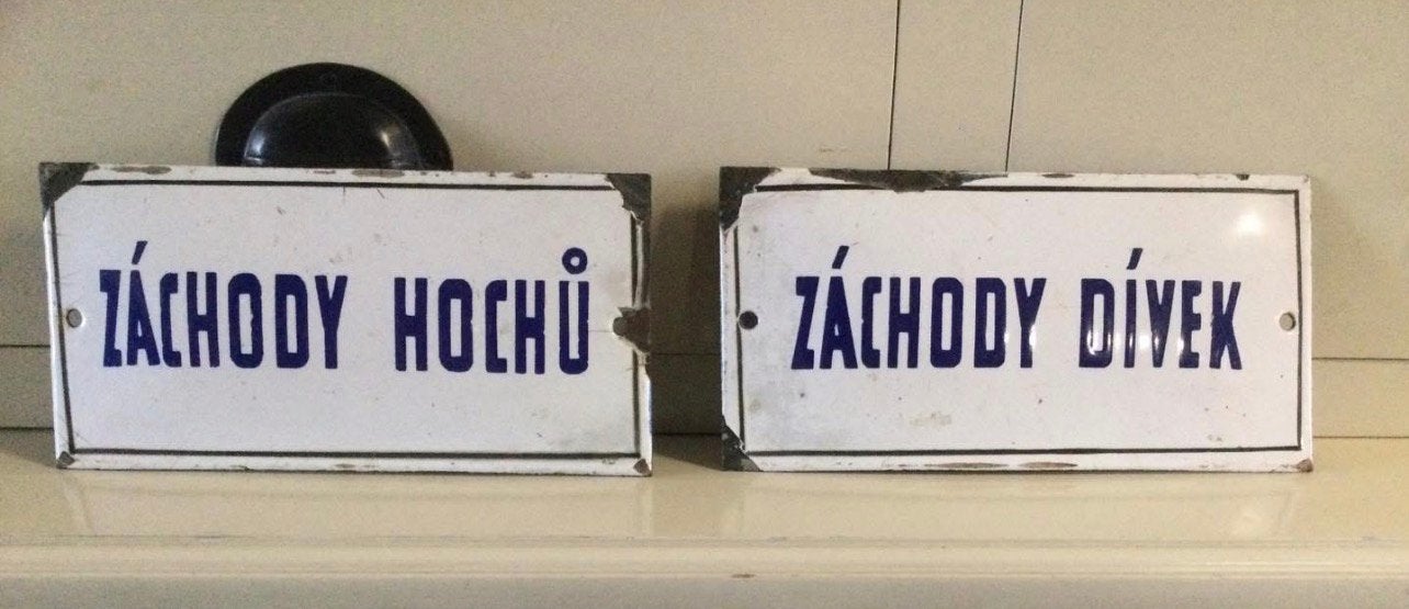 2x OUD EMAILLE BORDJES Meisjes Toiletten/ Jongens toiletten
