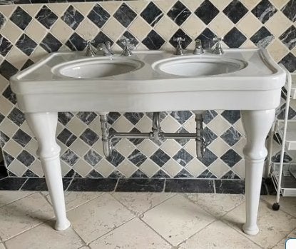 Belle Epoque, dubbele wastafel op poten 120 cm breed, Ophalen, Zo goed als nieuw, Steen, Wastafel