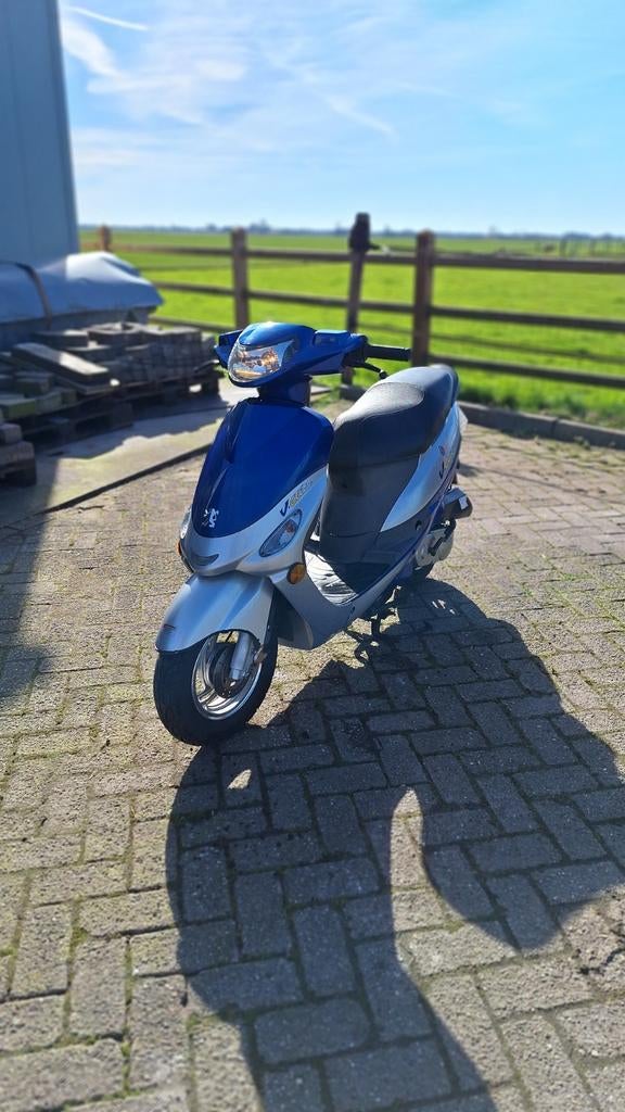 Peugeot V-Clic 4-takt - Nieuwe krukas, geen vonk, Fietsen en Brommers, Ophalen, Gebruikt, Overige modellen, Maximaal 45 km/u