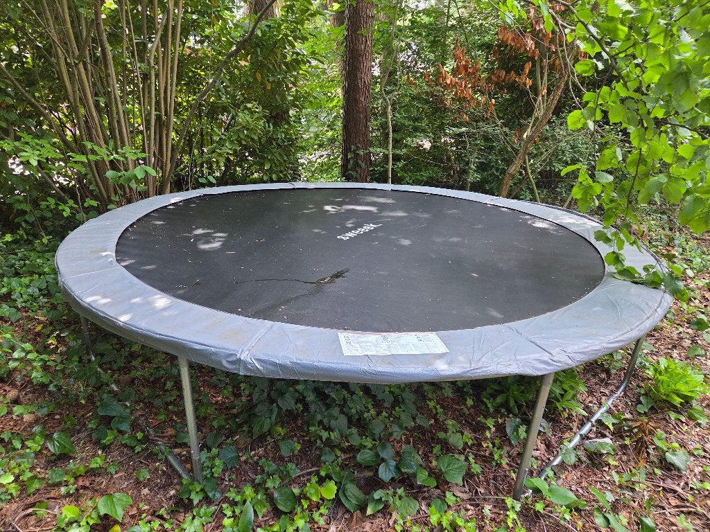 Heel grote trampoline(370), paar weken oud, Ophalen