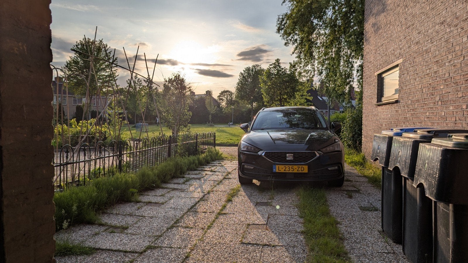 Gratis af te halen: ca. 90 m² Bestrating (Grindtegels 60x40), Tuin en Terras, Ophalen, Overige materialen, Gebruikt, 10 m² of meer